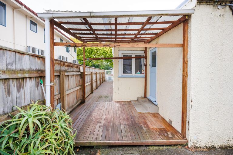 Photo of property in 8 Ranfurly Street, Hokowhitu, Palmerston North, 4410