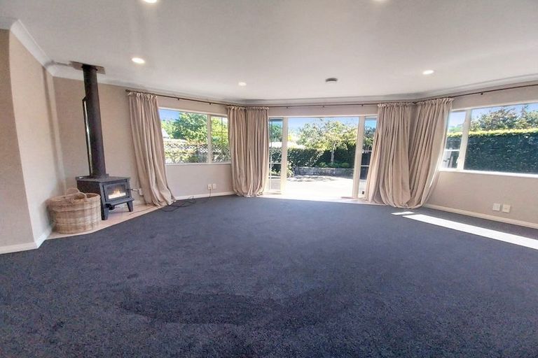 Photo of property in 1 Pukekura Place, Taradale, Napier, 4112
