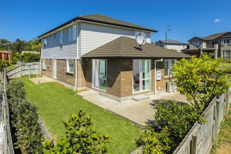 Photo of property in 35 Aberley Road, Schnapper Rock, Auckland, 0632