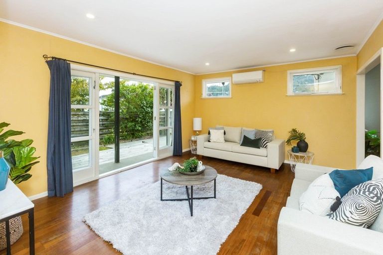 Photo of property in 29 Korau Grove, Stokes Valley, Lower Hutt, 5019
