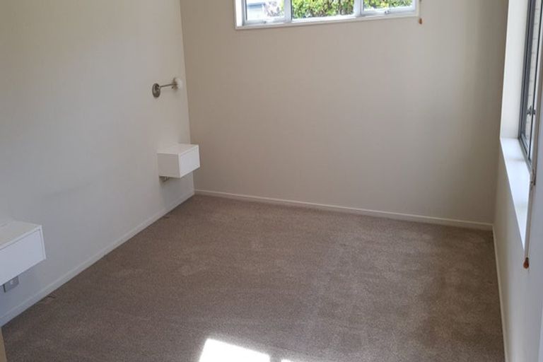 Photo of property in 10 Saint Peters Close, Woolston, Christchurch, 8062