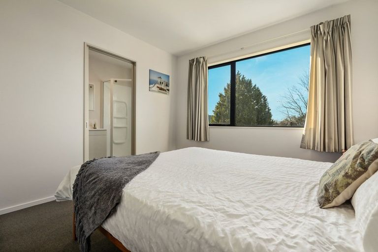 Photo of property in 3/75 Thackeray Place, Waltham, Christchurch, 8023