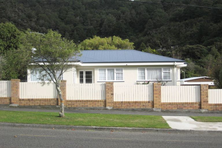 Photo of property in 56 Tawhai Street, Stokes Valley, Lower Hutt, 5019