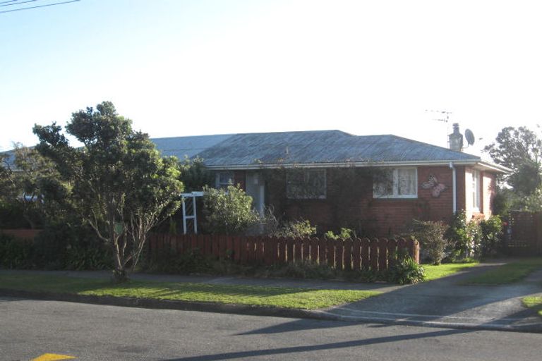 Photo of property in 33b Herewini Street, Titahi Bay, Porirua, 5022