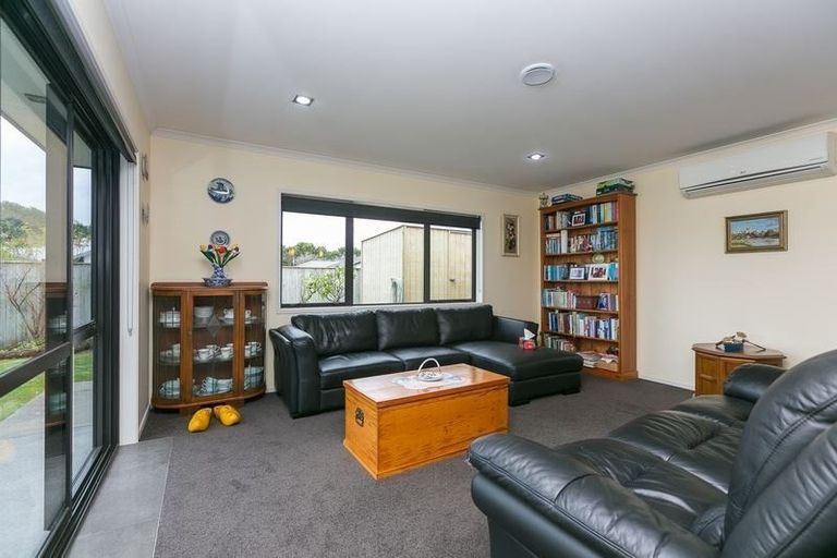 Photo of property in 1 Rawiri Drive, Bell Block, New Plymouth, 4312