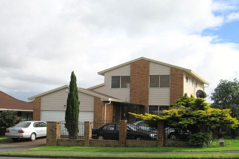 Photo of property in 129 Botany Road, Botany Downs, Auckland, 2010