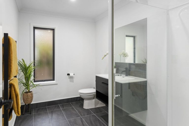 Photo of property in 36 Rockview Place, Mount Pleasant, Christchurch, 8081