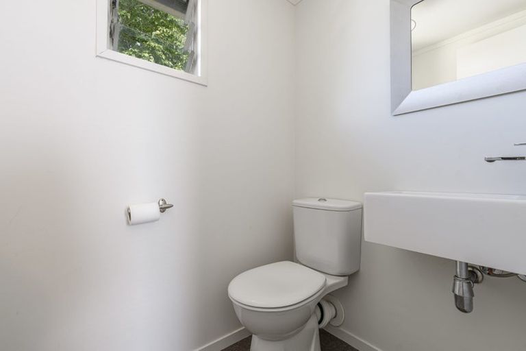 Photo of property in 32 Hinewa Road, Otumoetai, Tauranga, 3110