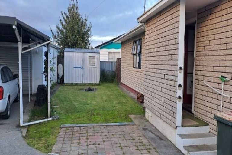 Photo of property in 19 Balmoral Street, Levin, 5510
