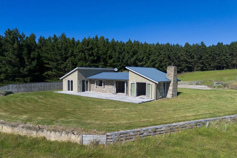 Photo of property in 4894 Hampden-palmerston Road, Shag Point, Palmerston, 9482