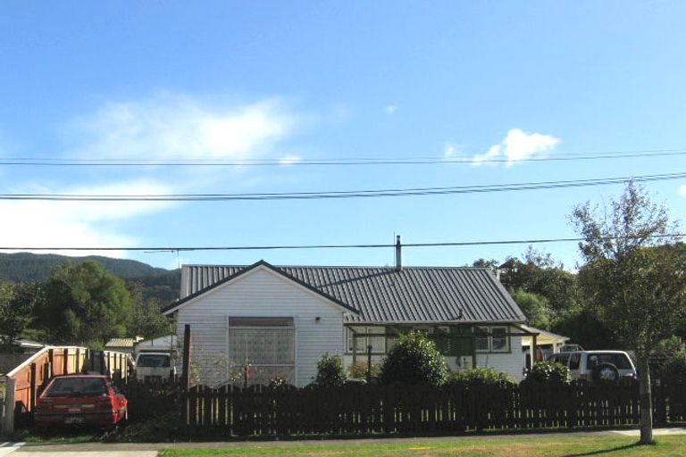 Photo of property in 9 Gower Street, Silverstream, Upper Hutt, 5019