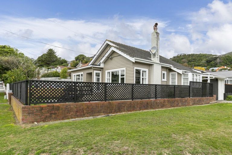 Photo of property in 337 Karori Road, Karori, Wellington, 6012