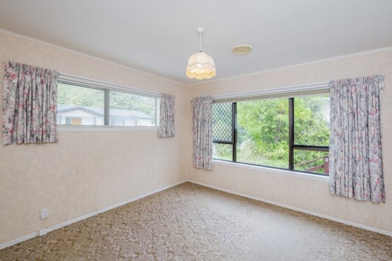 Photo of property in 183 Te Moana Road, Waikanae, 5036