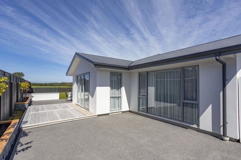 Photo of property in 92 Sutherland Drive, Kaiapoi, 7630