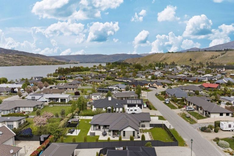 Photo of property in 24 Ethereal Crescent, Mount Pisa, Cromwell, 9383