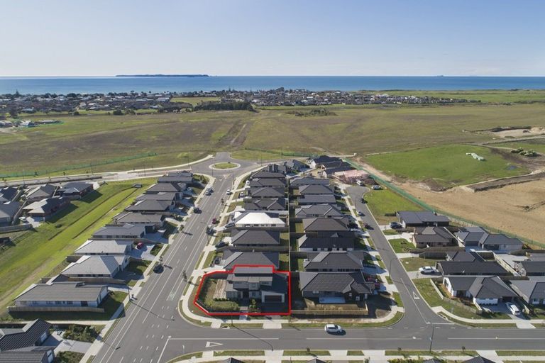 Photo of property in 1 Bill Miller Drive, Papamoa, 3118