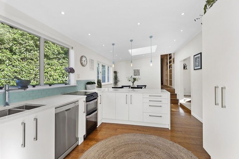 Photo of property in 38 View Road, Titahi Bay, Porirua, 5022