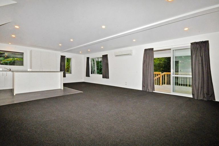 Photo of property in 46a Elliston Crescent, Stanmore Bay, Whangaparaoa, 0932