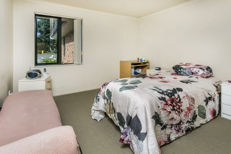 Photo of property in 100 Greenhithe Road, Greenhithe, Auckland, 0632