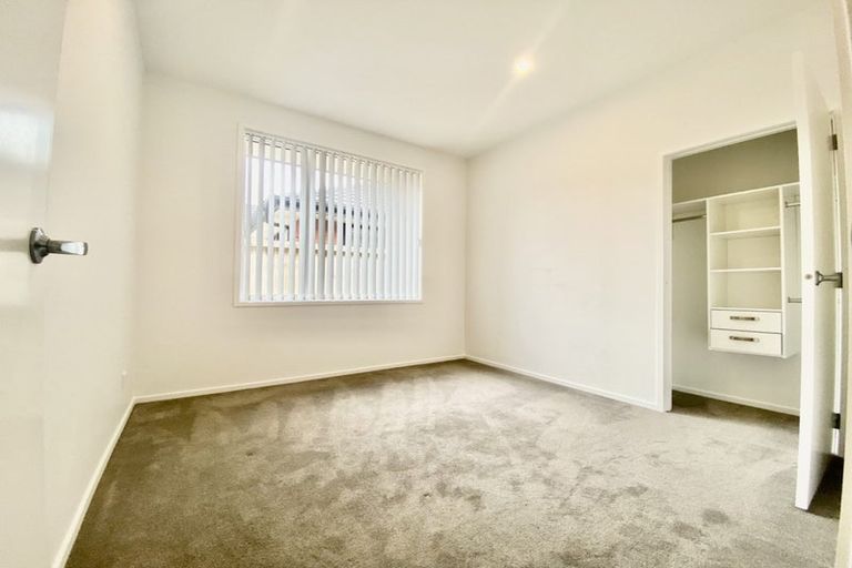 Photo of property in 71 Hayfield Way, Karaka, Papakura, 2113