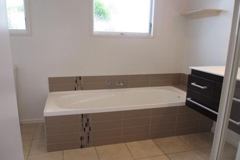 Photo of property in 2/69c Palmers Road, New Brighton, Christchurch, 8083