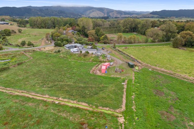 Photo of property in 78 Takapu Road, Manakau, Levin, 5573