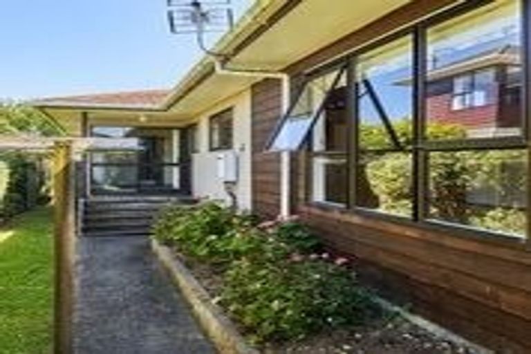 Photo of property in 42 Lakewood Avenue, Churton Park, Wellington, 6037