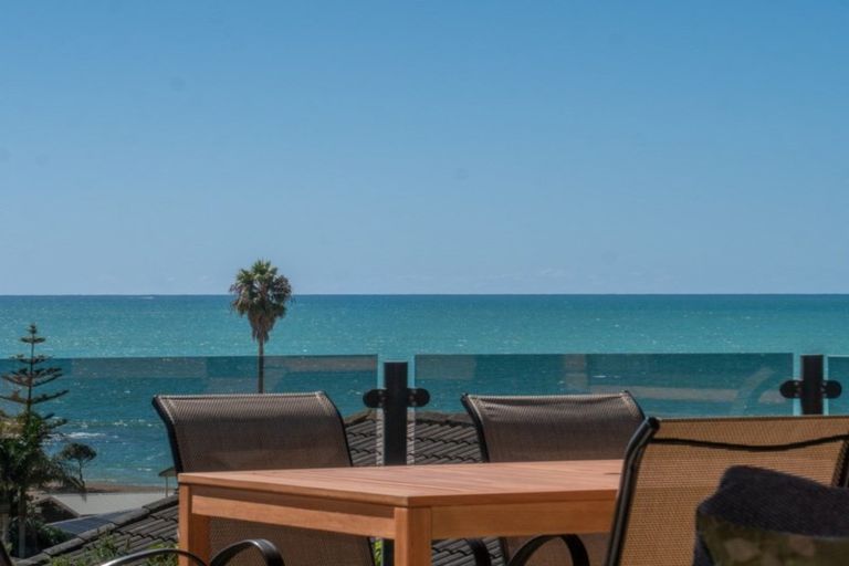 Photo of property in 33 Stratford Drive, Cable Bay, 0420