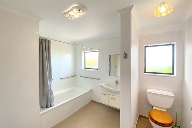 Photo of property in 34 Exeter Crescent, Springvale, Whanganui, 4501