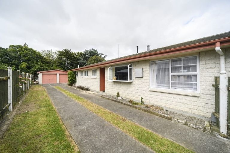 Photo of property in 23 Humphries Place, Awapuni, Palmerston North, 4412