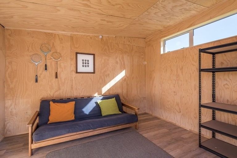 Photo of property in 33a Hicks Crescent, Waikanae Beach, Waikanae, 5036