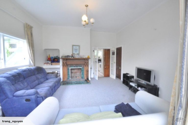 Photo of property in 140 Glenmore Street, Northland, Wellington, 6012