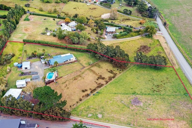 Photo of property in 141 Mangakura Road, Helensville, 0875