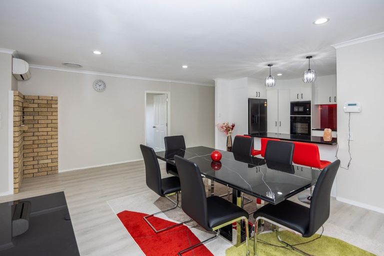 Photo of property in 7 Hollinger Place, Nawton, Hamilton, 3200