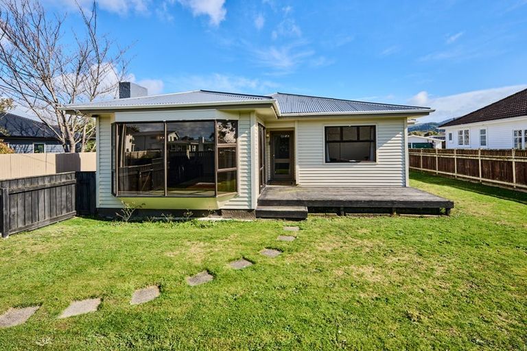 Photo of property in 39 Whakatiki Street, Trentham, Upper Hutt, 5018