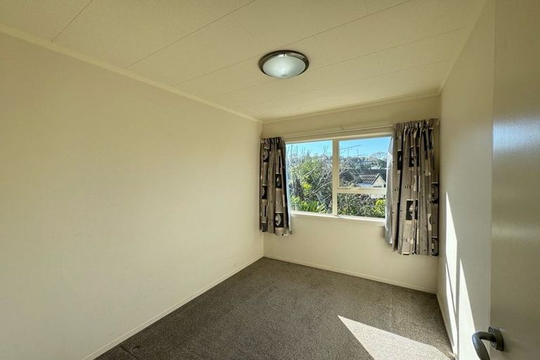 Photo of property in 1/62 Stapleford Crescent, Browns Bay, Auckland, 0630