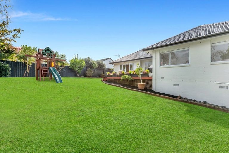 Photo of property in 3 Covina Place, Somerville, Auckland, 2014