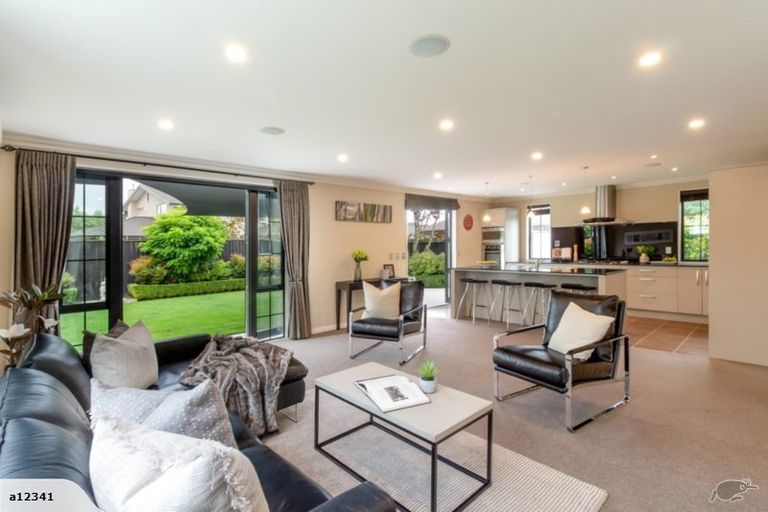 Photo of property in 15 Riverbank Road, Northwood, Christchurch, 8051