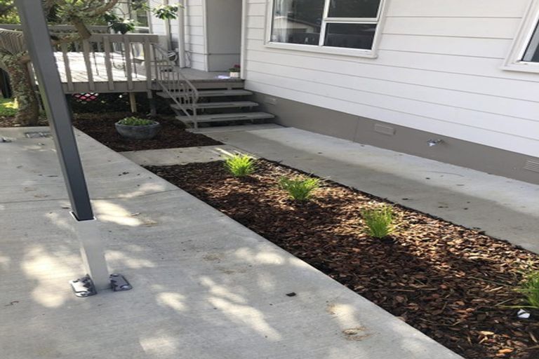 Photo of property in 1/39 Bayview Road, Bayview, Auckland, 0629