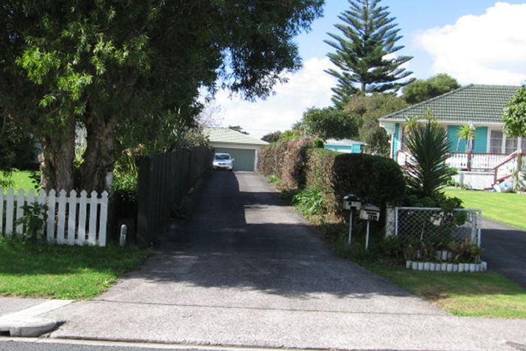 Photo of property in 51a Kervil Avenue, Te Atatu Peninsula, Auckland, 0610