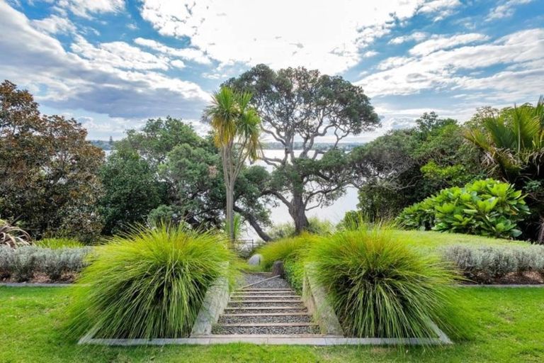 Photo of property in 230 Hurstmere Road, Takapuna, Auckland, 0622