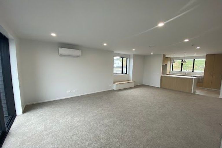 Photo of property in 50 Oakum Road, Whitby, 5024