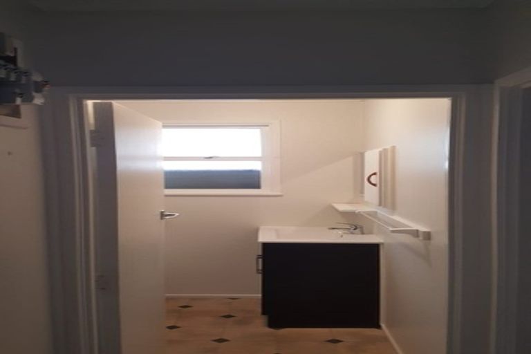 Photo of property in 2/113 Wallace Road, Papatoetoe, Auckland, 2025