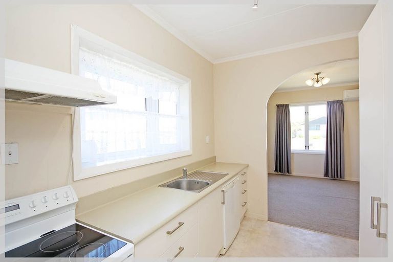 Photo of property in 8 Hart Street, Foxton Beach, Foxton, 4815
