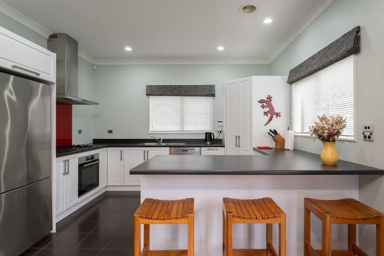 Photo of property in 49 Erlestoke Crescent, Churton Park, Wellington, 6037