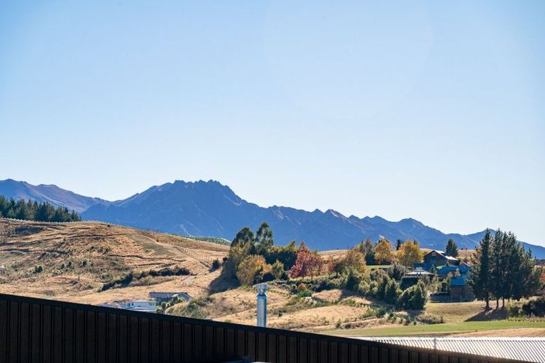 Photo of property in 23 The Heights Avenue, Wanaka, 9305