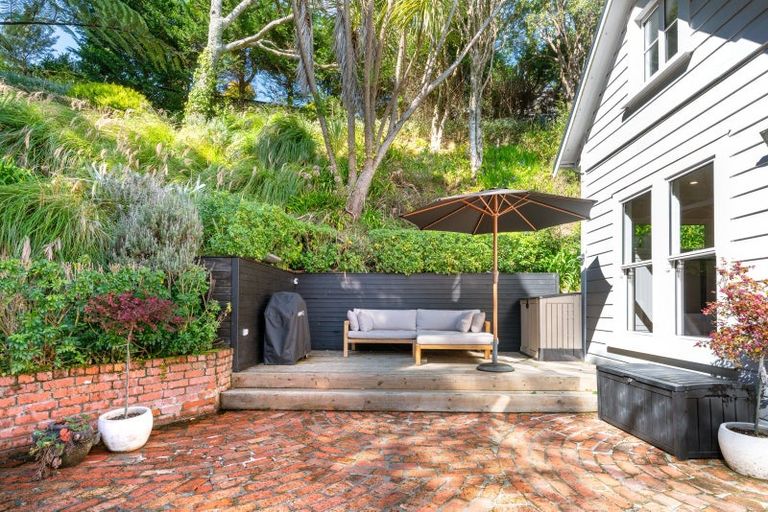 Photo of property in 11 Ardross Avenue, Khandallah, Wellington, 6035