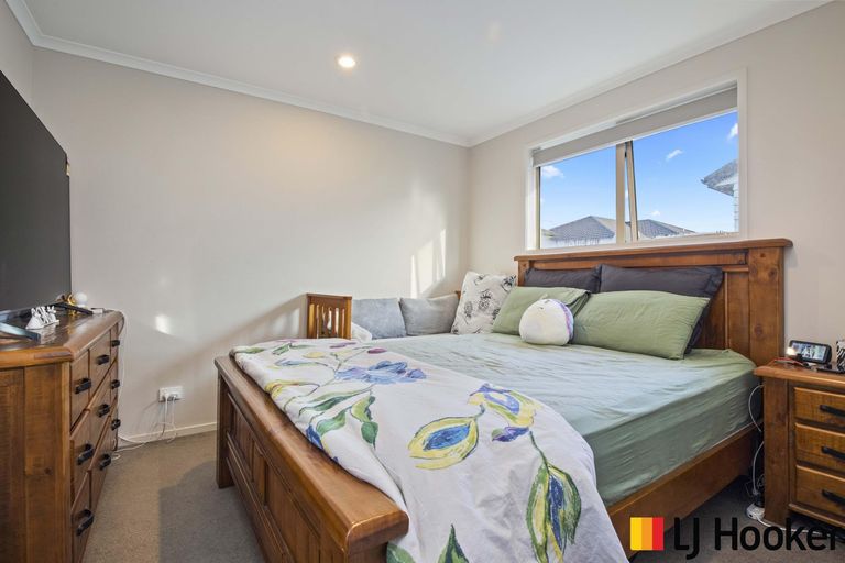 Photo of property in 13 Akeake Lane, Manurewa, Auckland, 2102