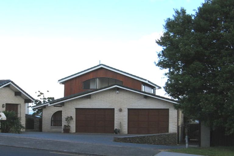 Photo of property in 164 Wiseley Road, West Harbour, Auckland, 0618