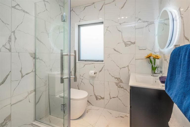 Photo of property in 15 Fredrick Hanson Road, Papakura, 2110